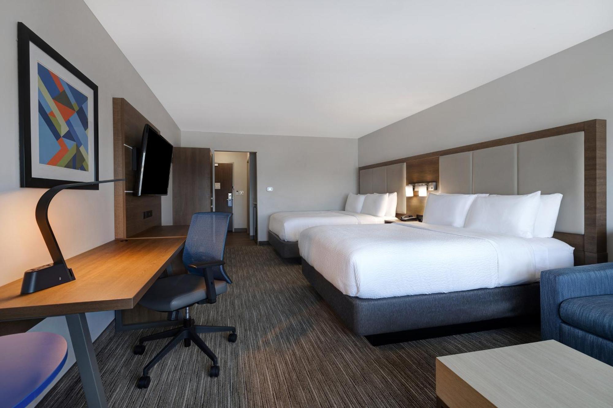 Holiday Inn Express & Suites - Brighton By Ihg Екстериор снимка