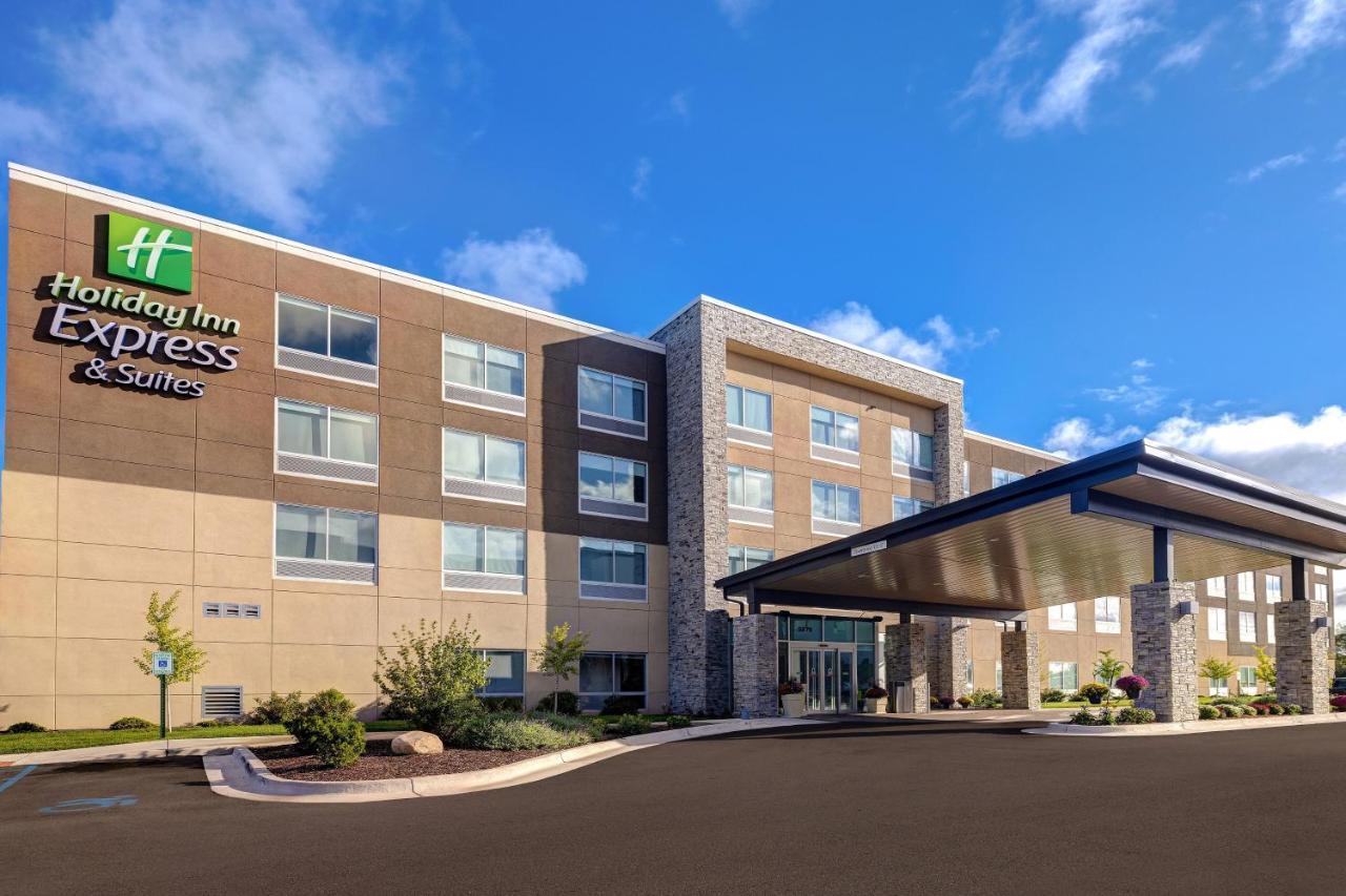 Holiday Inn Express & Suites - Brighton By Ihg Екстериор снимка