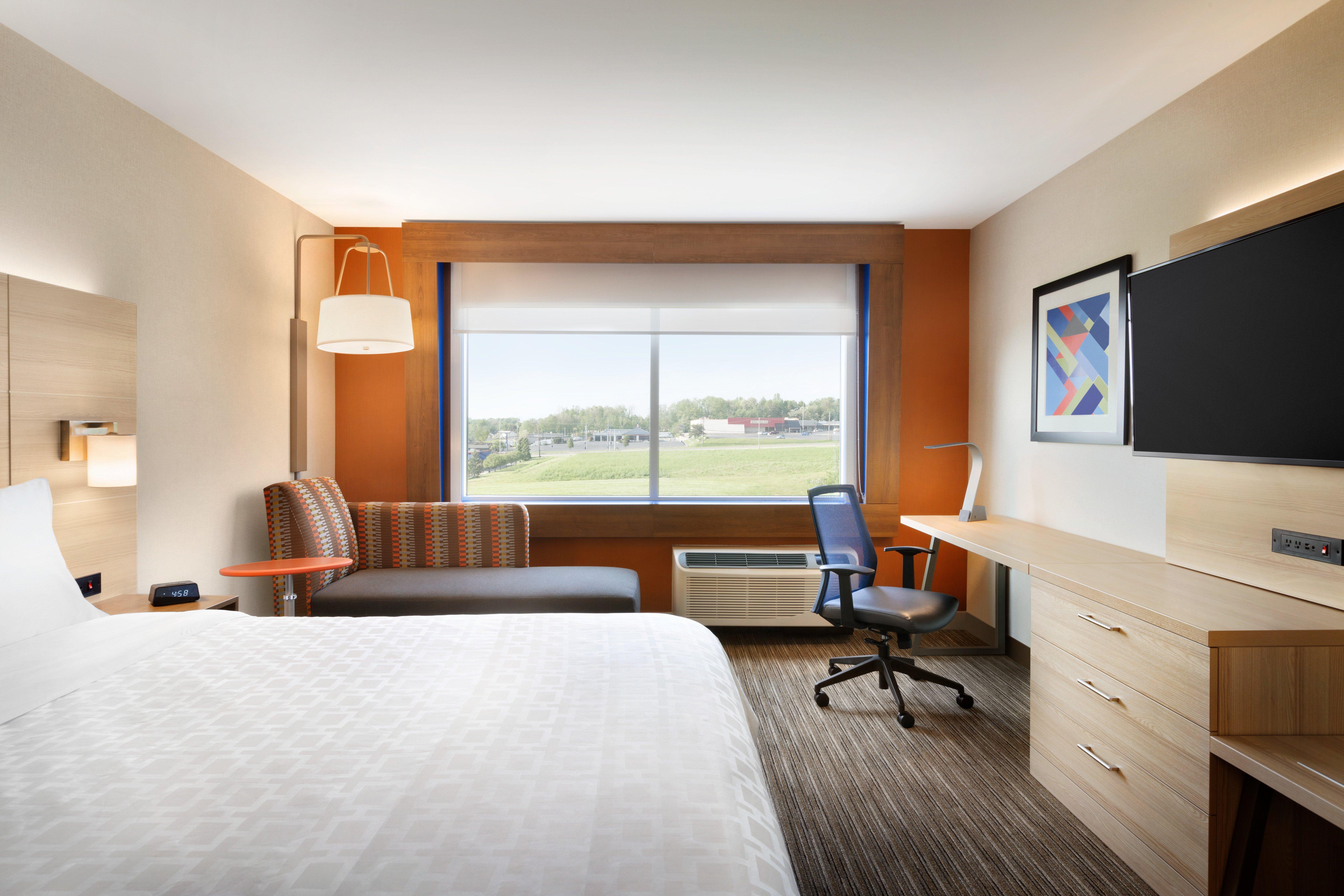 Holiday Inn Express & Suites - Brighton By Ihg Екстериор снимка
